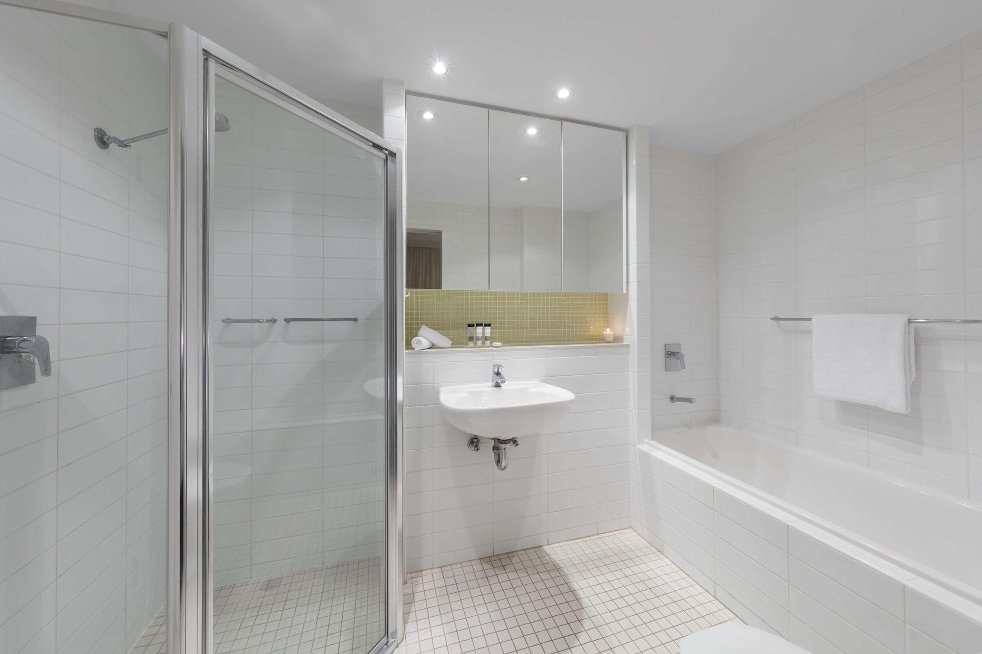 Oaks Glenelg Liberty Suites Adelaide Exterior foto