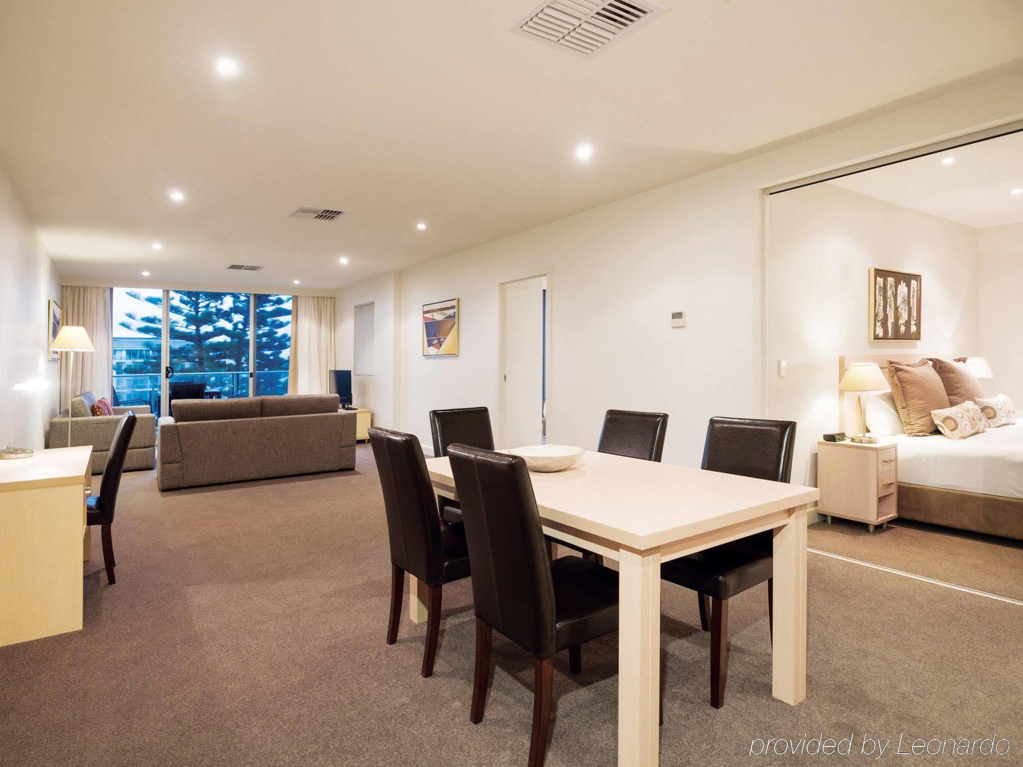 Oaks Glenelg Liberty Suites Adelaide Exterior foto