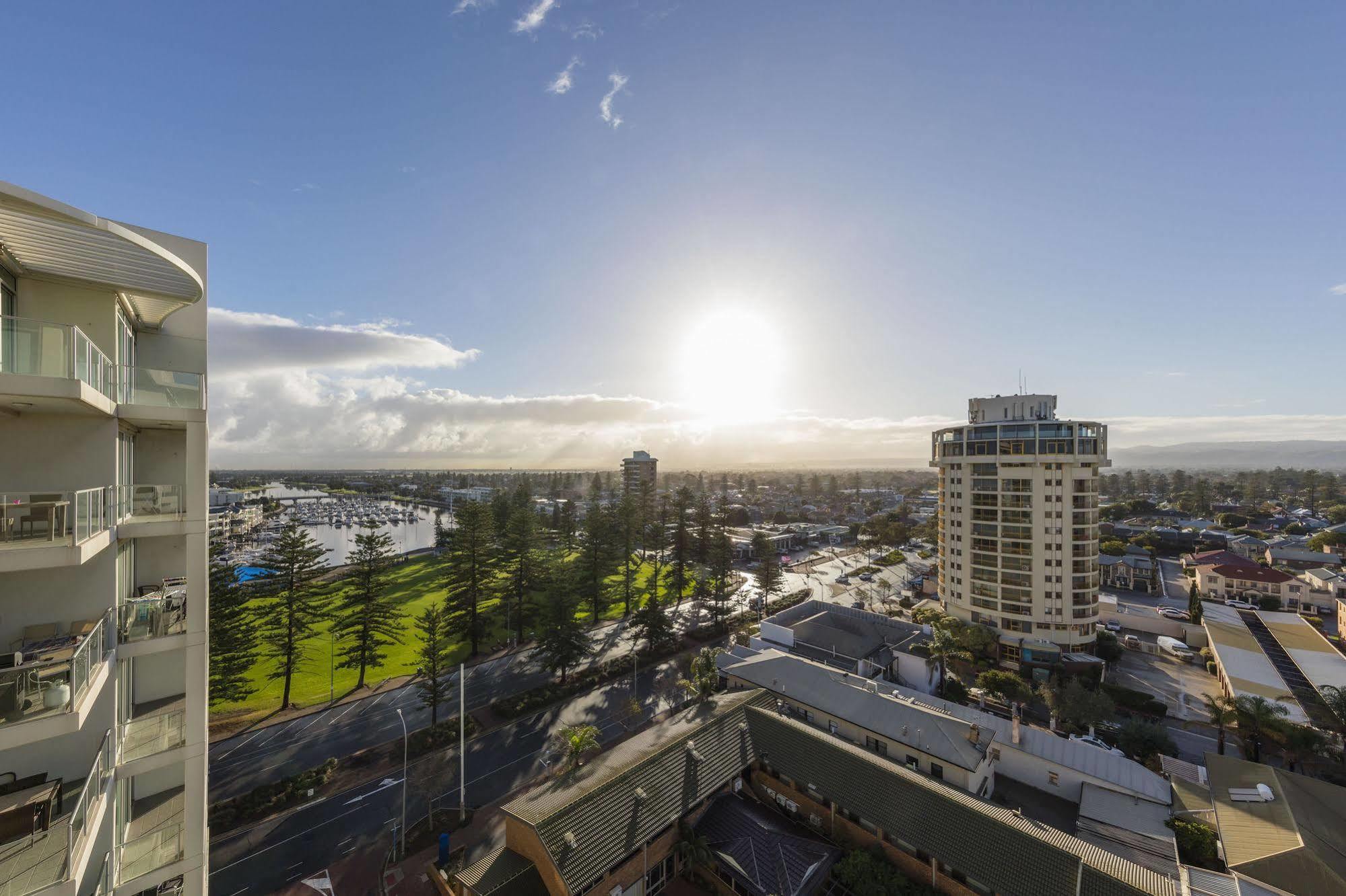 Oaks Glenelg Liberty Suites Adelaide Exterior foto